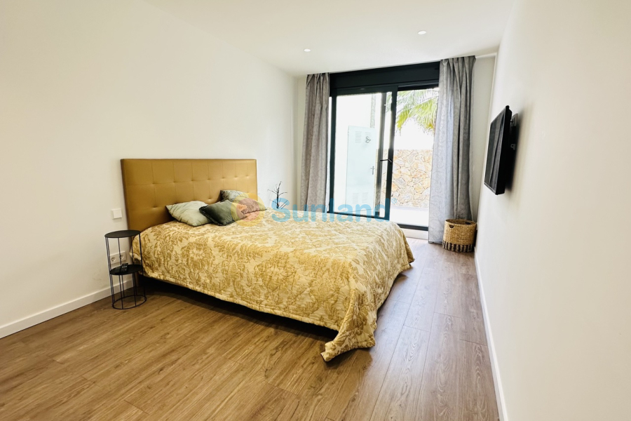 Resale - V - Las Colinas Golf Resort