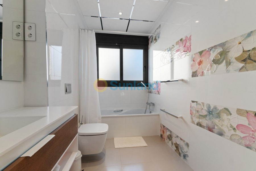 Resale - Villa - Orihuela Costa - Agua Marina