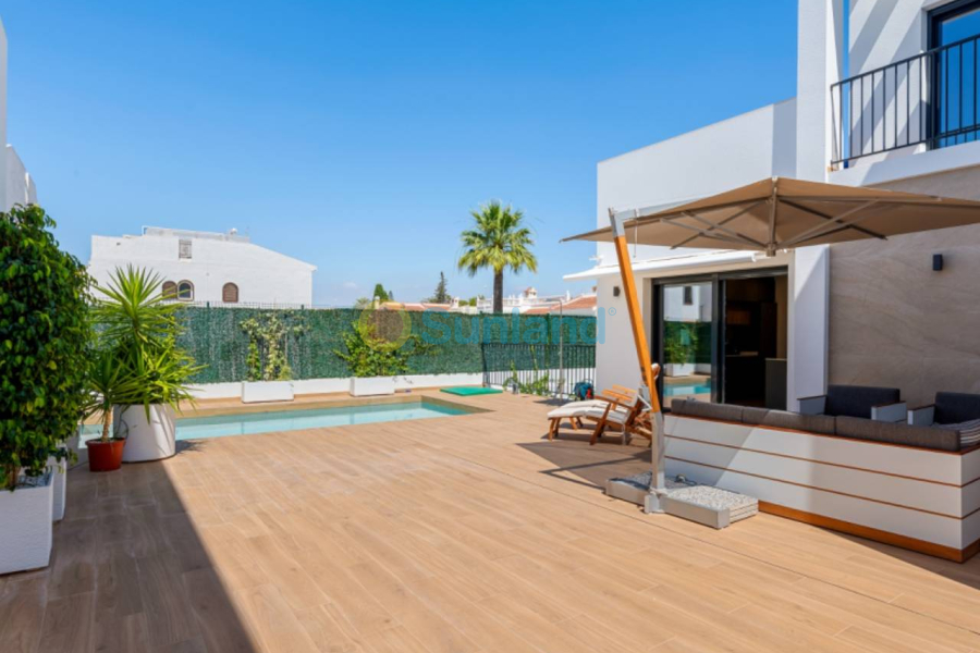 Вторичка - Bилла - Ciudad Quesada