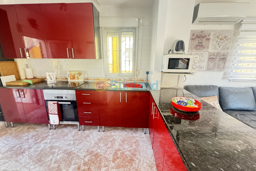 Använda fastigheter - Villa - Villamartin - Lomas del Golf