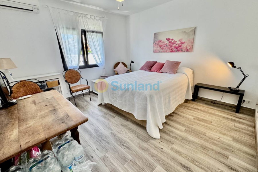 Resale - Villa - Punta Prima - 