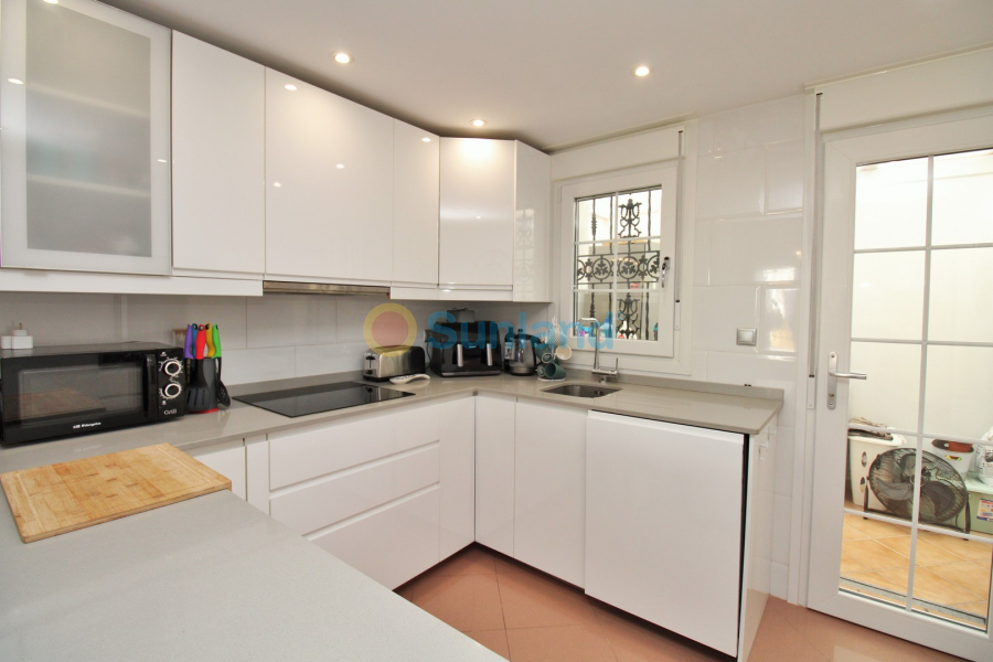 Resale - Villa - Villamartin - Los Dolses