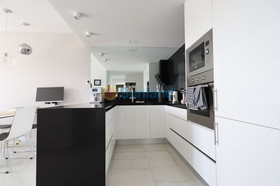 Resale - Apartment - Orihuela Costa - 