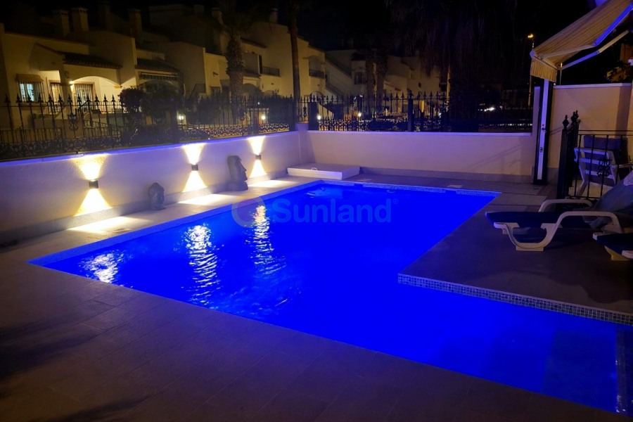 Resale - Villa - Villamartin - Los Dolses