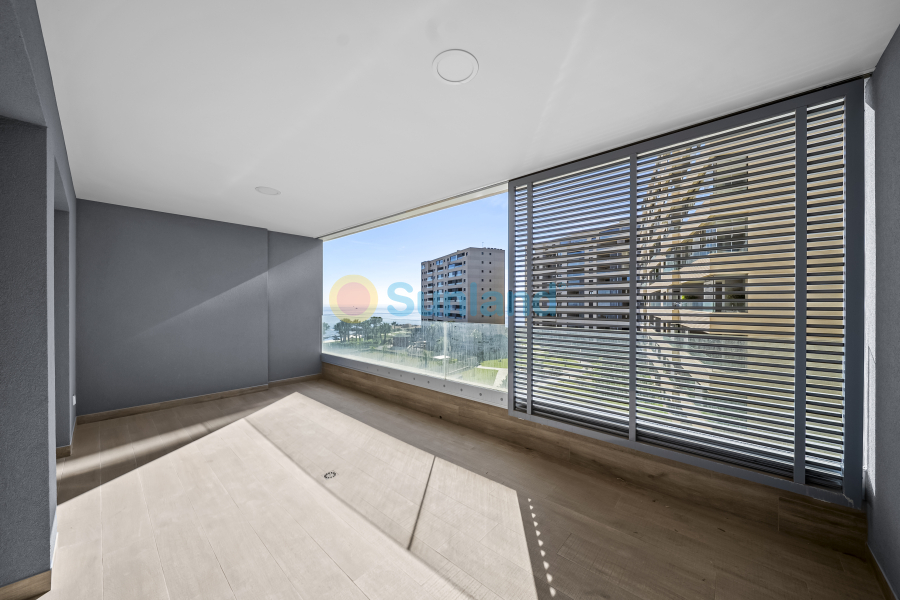 Resale - Apartamento - Torrevieja - Punta Prima