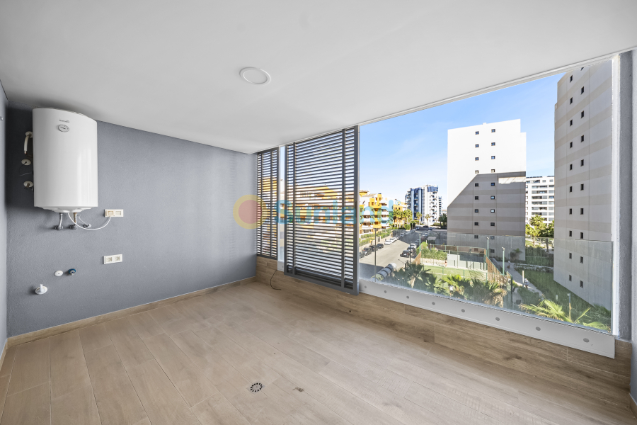 Resale - Apartamento - Torrevieja - Punta Prima