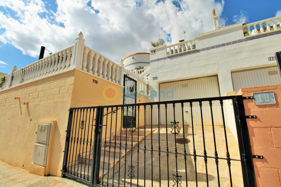 Använda fastigheter - Villa - Villamartin - Los Dolses