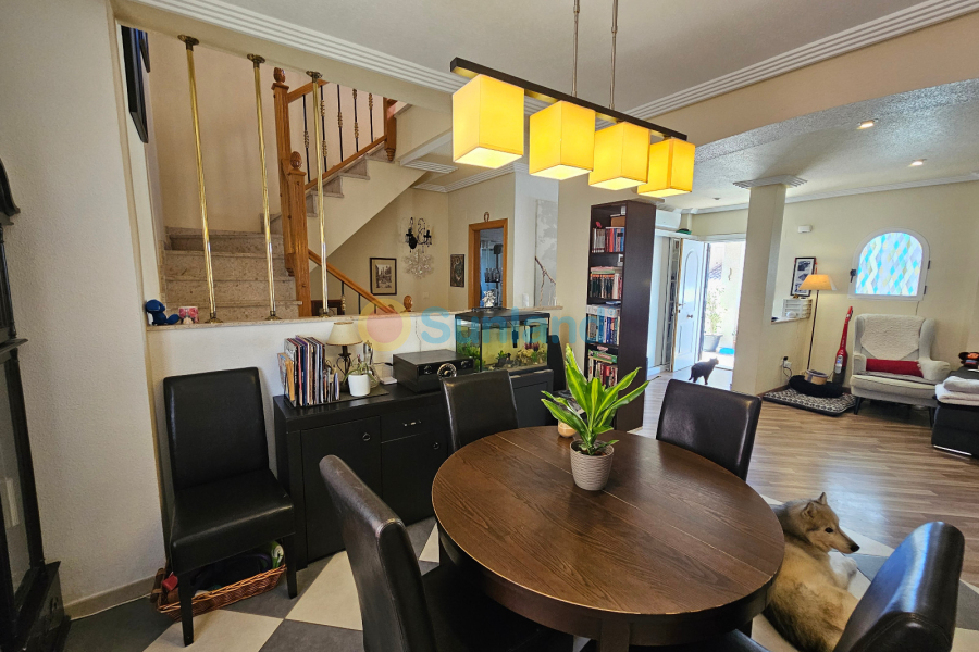 Använda fastigheter - Villa - Los Altos - Royal Park