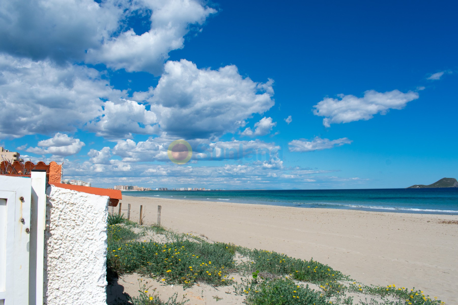 Resale - Villa - La Manga del Mar Menor - 