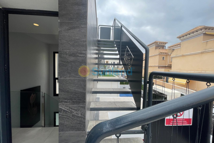 Använda fastigheter - Villa - Orihuela Costa - Villamartin