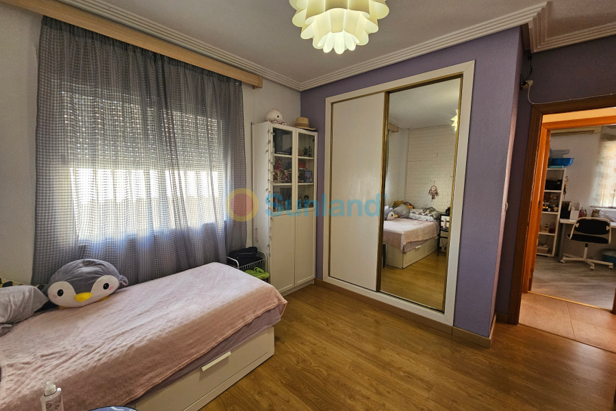 Använda fastigheter - Villa - Los Altos - Royal Park