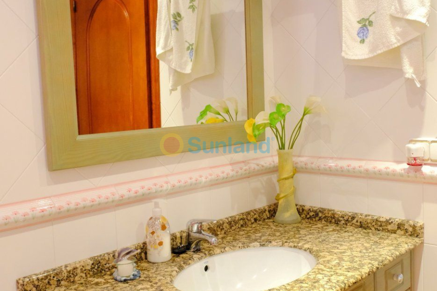 Segunda mano - Chalet - Orihuela