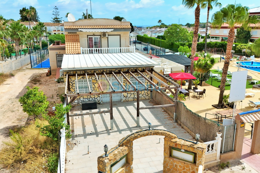 Resale - Commercial - Villamartin