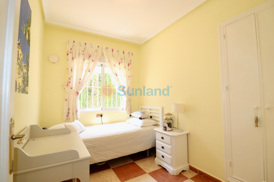 Resale - Villa - Guardamar del Segura - El Raso