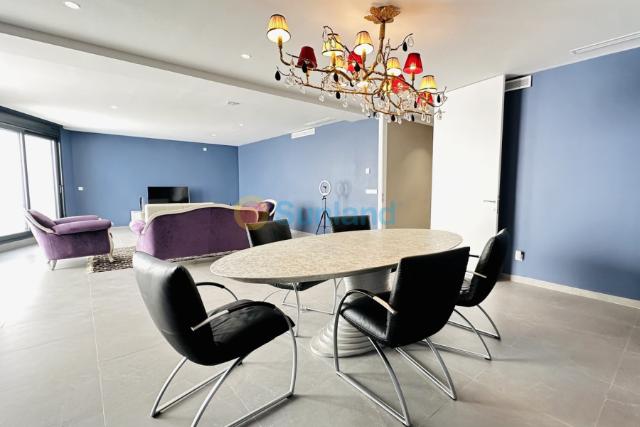 Resale - V - Las Colinas Golf Resort