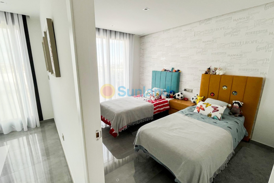 Segunda mano - Chalet - Torrevieja - Los Altos