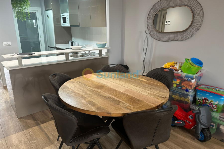 Resale - Apartment - Orihuela Costa - Los Dolses