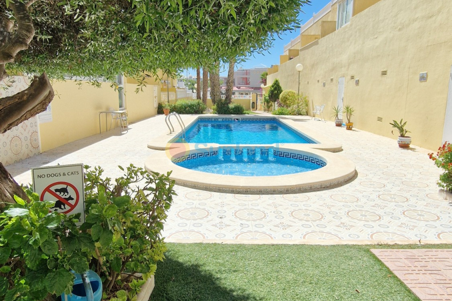 Resale - Townhouse - Orihuela Costa - Villamartin
