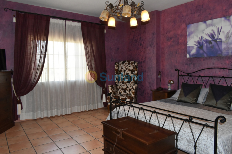 Вторичка - h - Algorfa