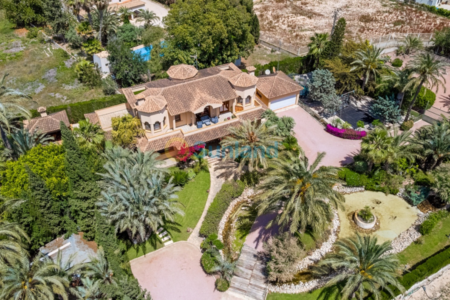 Resale - Villa - Elche - 