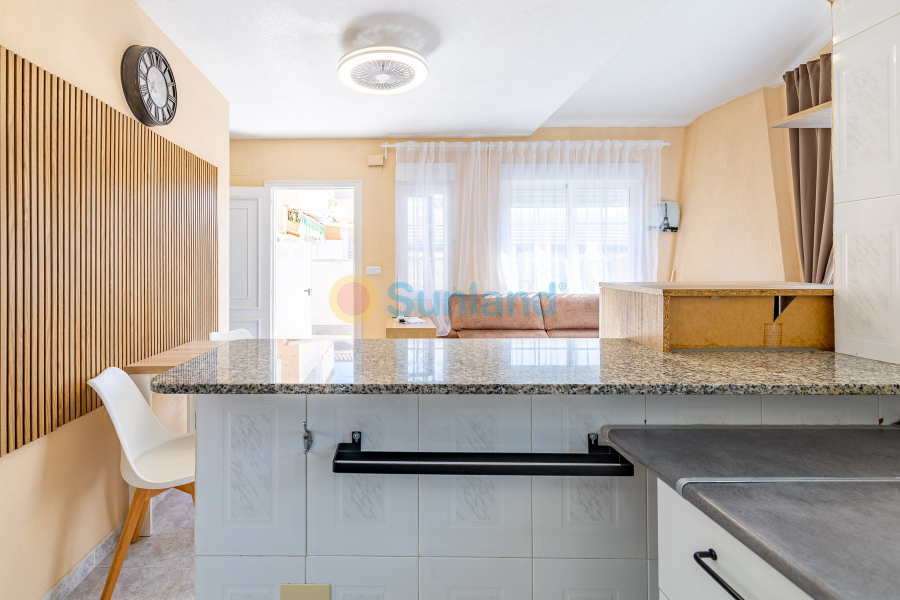 Segunda mano - Casa de Pueblo - Torrevieja - Torreta - florida