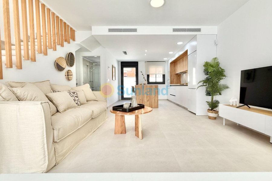 Ny bygg - Town House - Cox - San Fernando