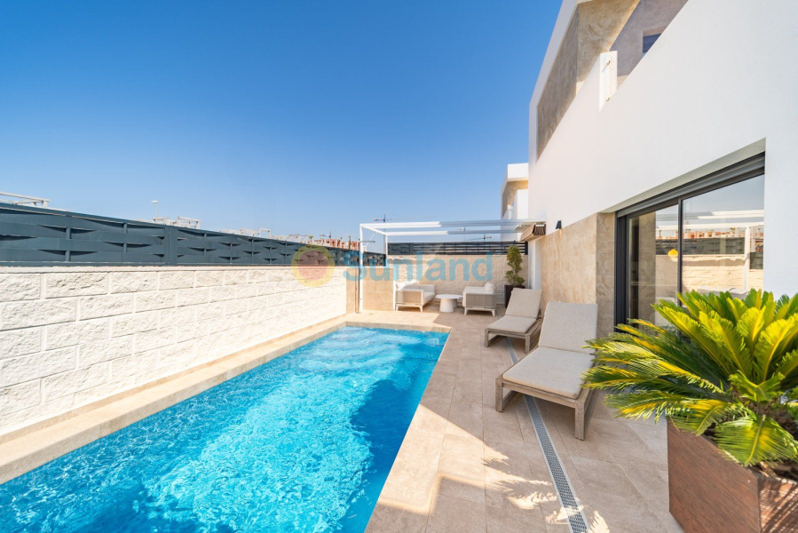 Вторичка - Bилла - Ciudad Quesada