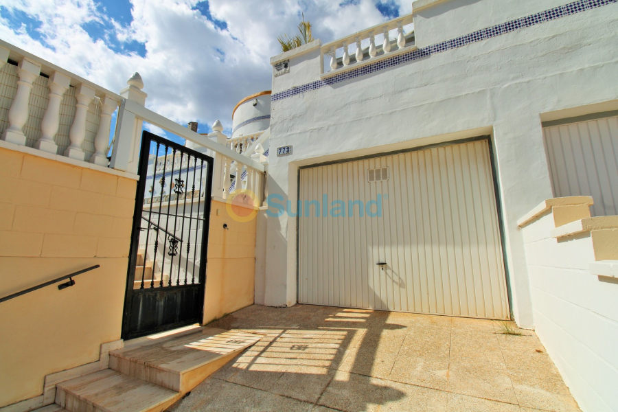 Använda fastigheter - Villa - Villamartin - Los Dolses