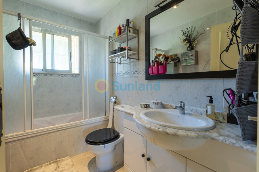 Вторичка - Bилла - Benijofar