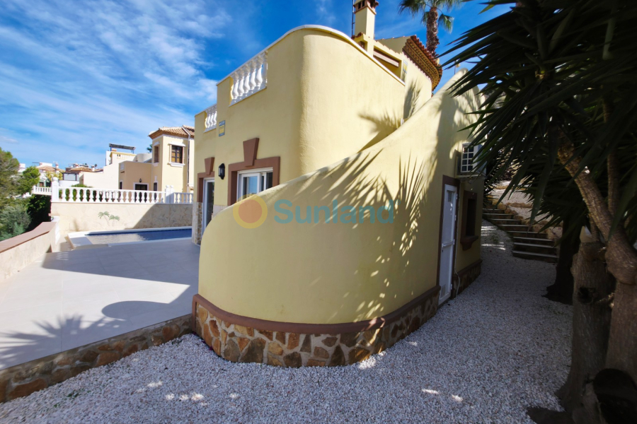 Вторичка - Bилла - Ciudad Quesada