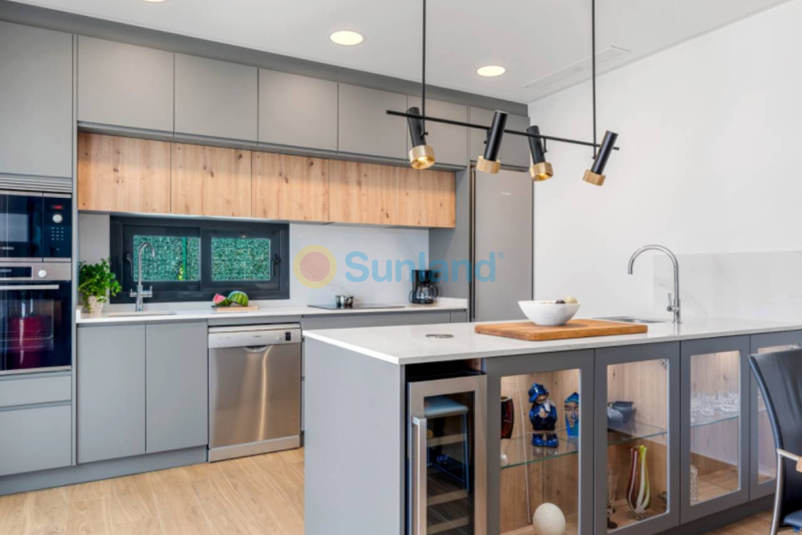 Вторичка - Bилла - Ciudad Quesada