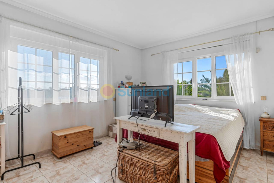 Segunda mano - Country house - Los Montesinos