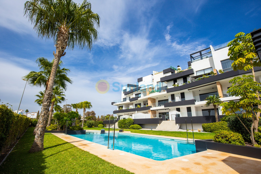 Resale - Apartment - Orihuela Costa - 