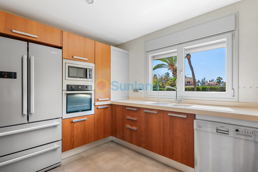 Resale - Villa - Elche/Elx