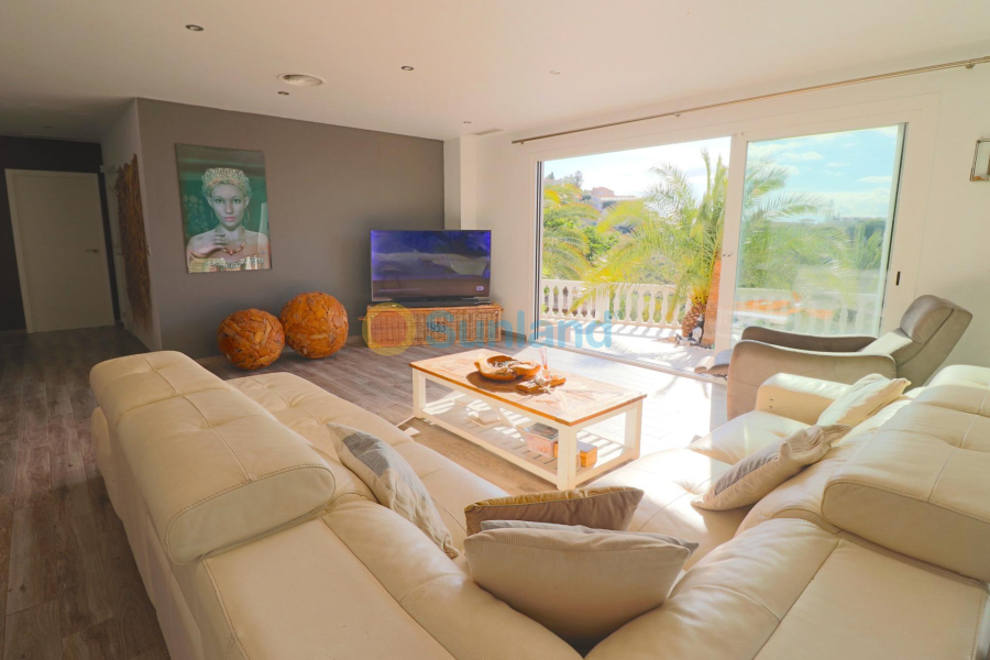 Resale - Villa - El Campello - 