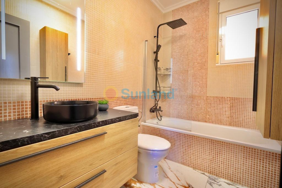 Resale - V - San Miguel De Salinas - Residencial los flamencos