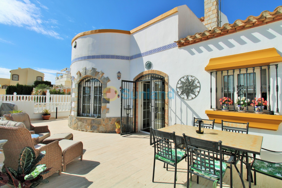 Använda fastigheter - Villa - Villamartin - Los Dolses