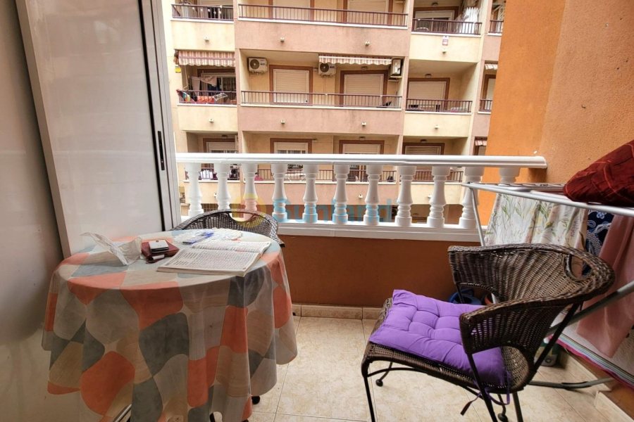 Resale - Apartment - Torrevieja - 
