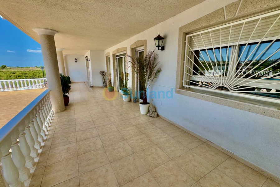 Använda fastigheter - Villa - Rojales