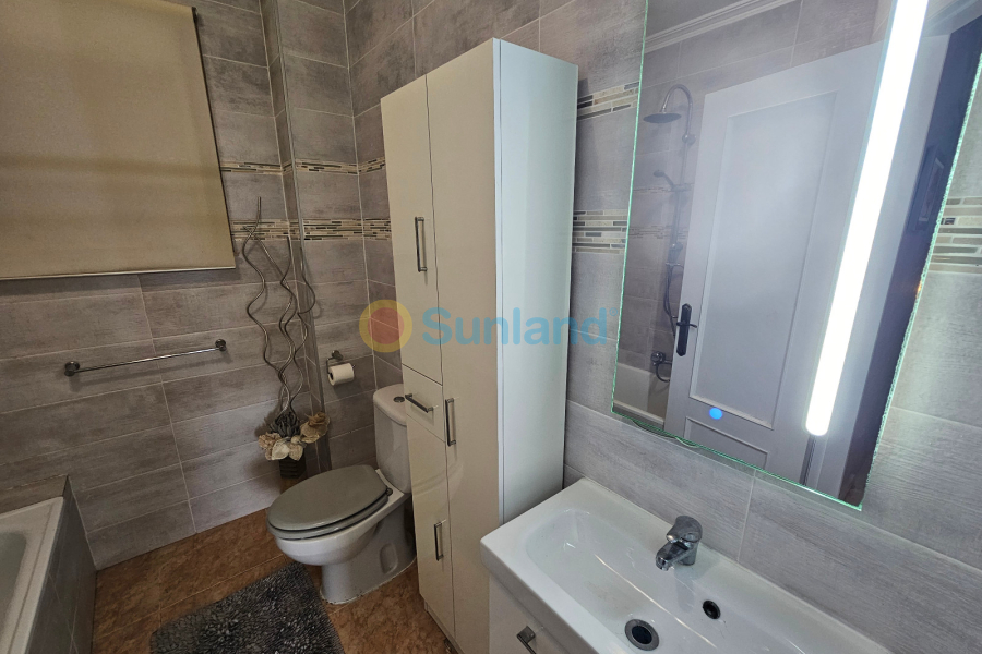 Använda fastigheter - Villa - Playa Flamenca - San Jose