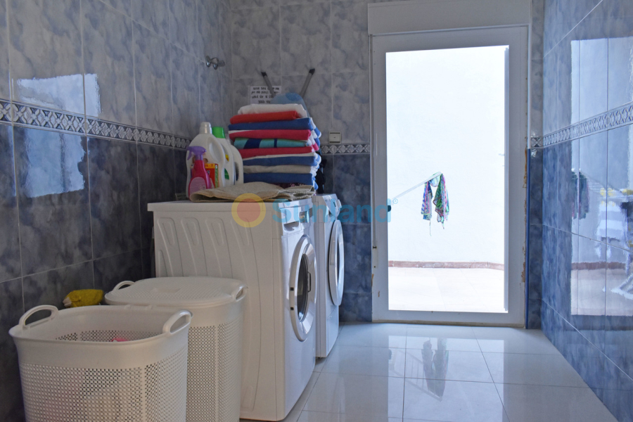 Resale - V - Torremendo