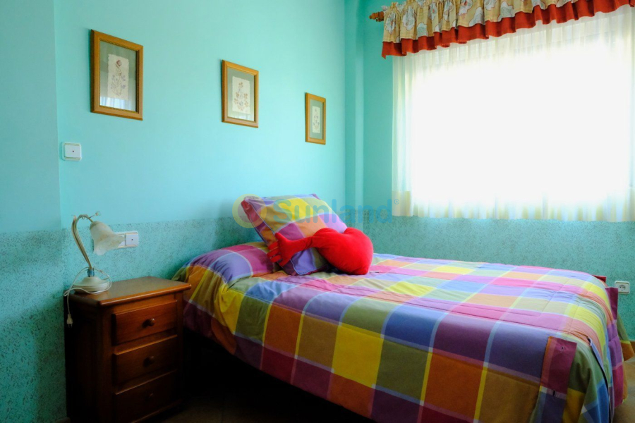 Segunda mano - Chalet - Orihuela