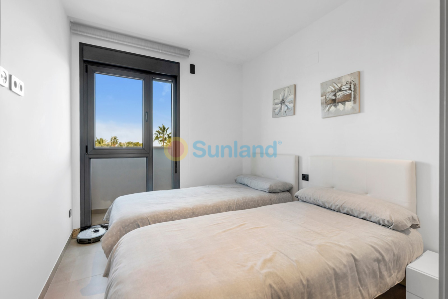 Resale - Apartment - Orihuela Costa - 