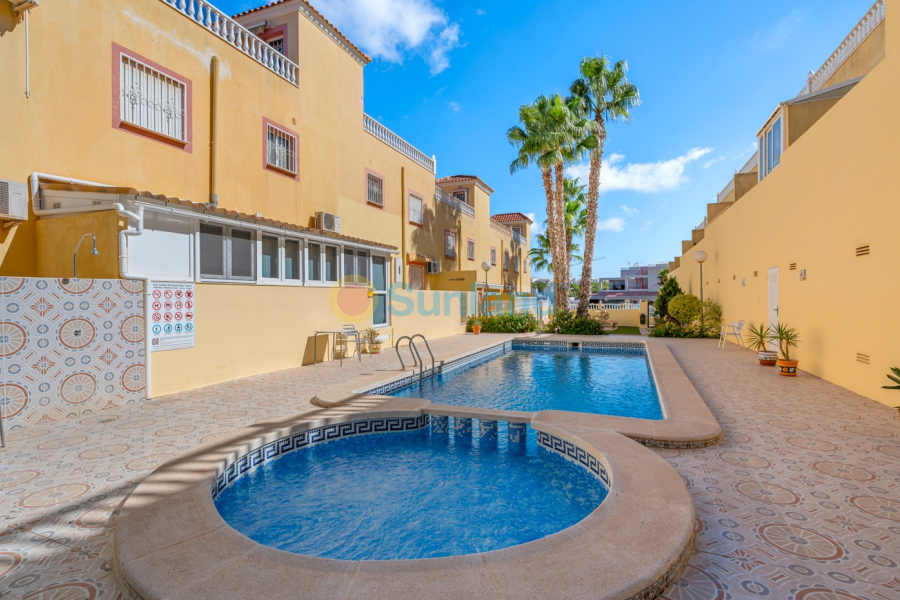 Resale - Apartment - San Miguel de Salinas - Orihuela Costa