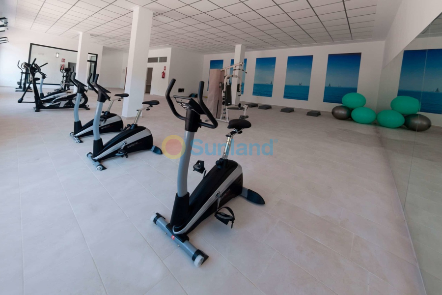 Resale - P - Los Dolses