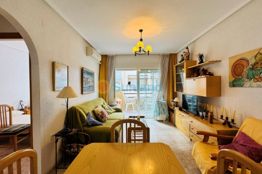 Resale - Apartment - La Mata - 