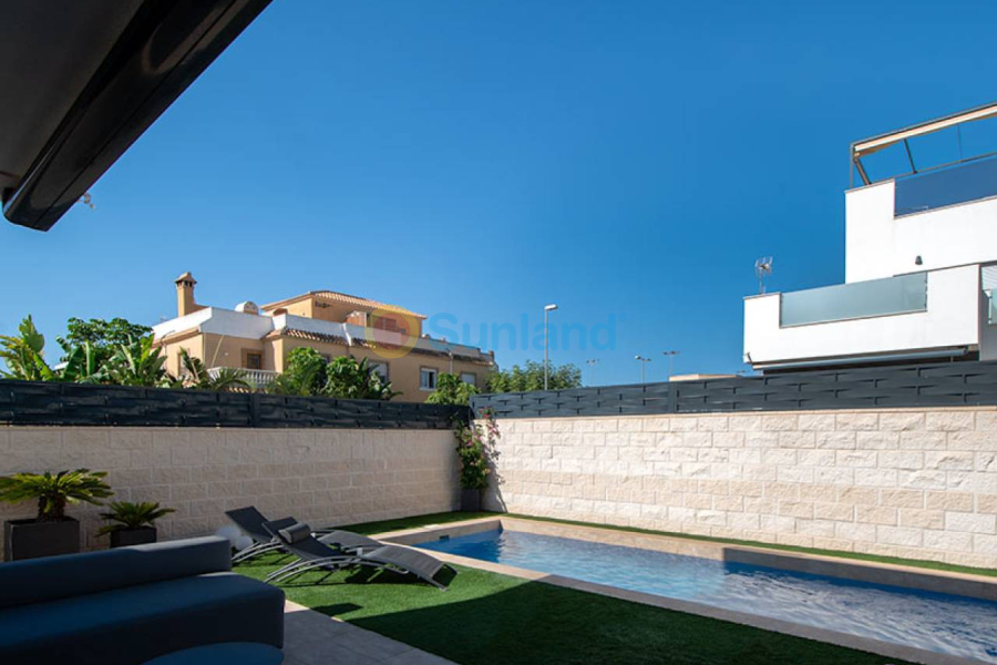 Resale - Villa - Ciudad Quesada