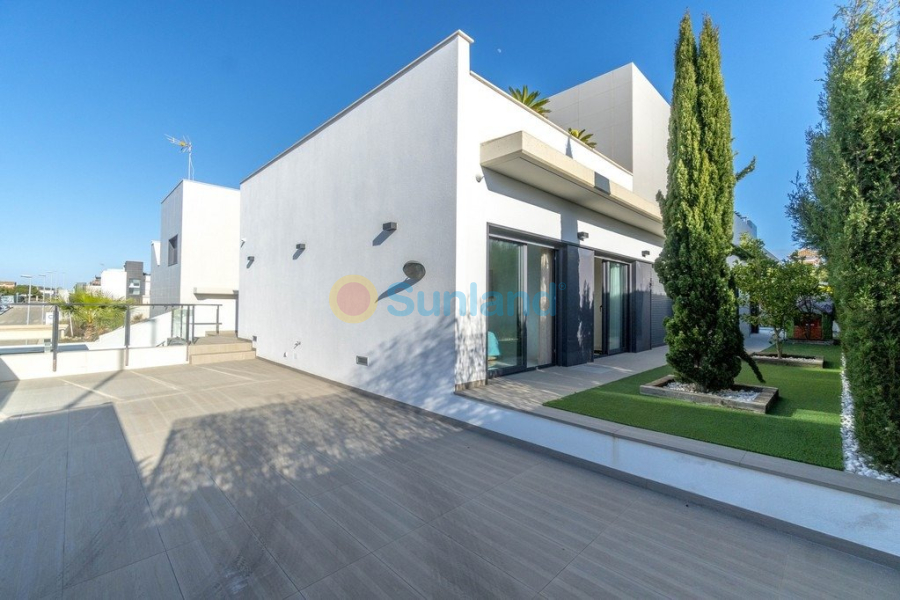 Resale - Villa - Orihuela Costa - Agua Marina