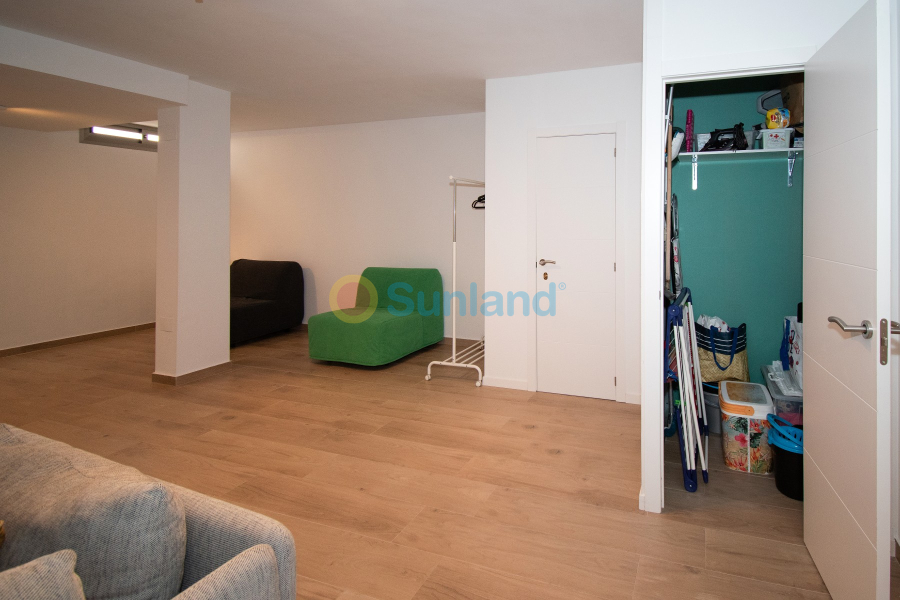 Använda fastigheter - Villa - Orihuela Costa - Villamartin