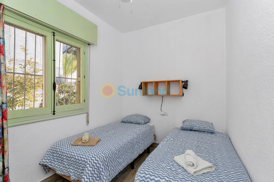 Resale - Villa - Torrevieja - 